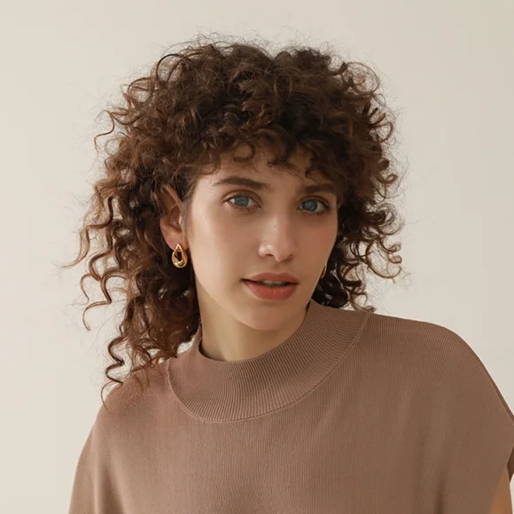 Charming Little Earrings - Picture 7 of 7